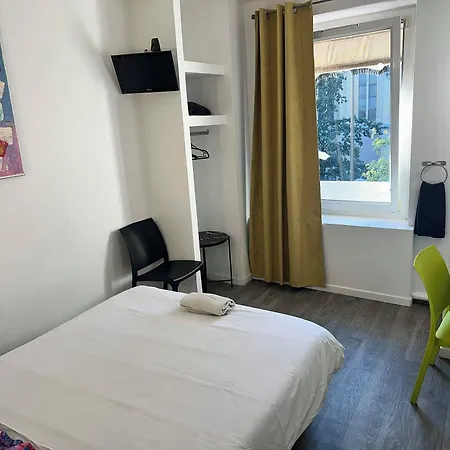 Hotel Le Parisien Reims