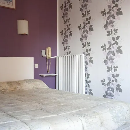 Hotel Le Parisien 2*