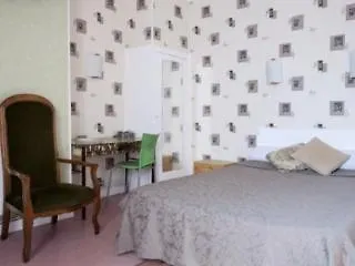 Le Parisien Hotel 2*