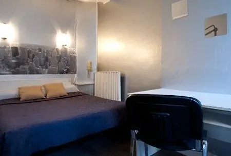 Le Parisien 2*