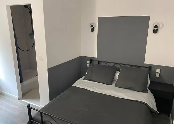 Hotel Le Parisien 2*